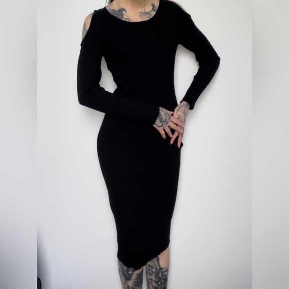 2 robes noir, une verte vendues en lot! - Picture 3 of 3